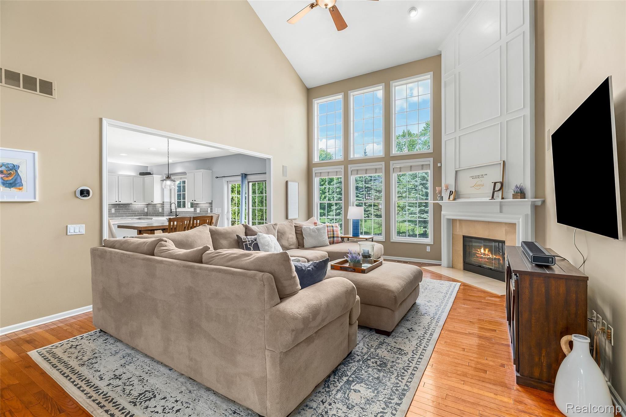 48340 Antique Road Canton, MI 48187 - Photo 28 of 71 27.GreatRoom