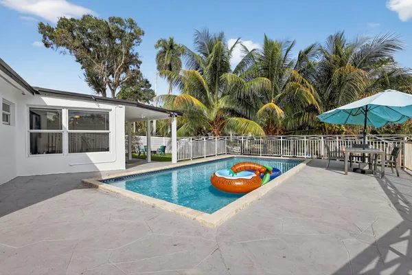 $6,000 | 4540 Southwest 28th Terrace, Dania Beach, FL 33312