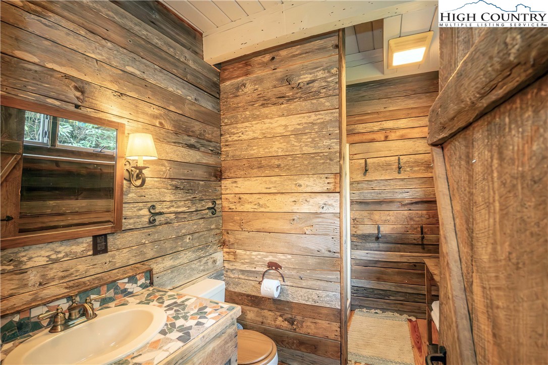 204 Huckleberry Trail Boone, NC 28607 - Photo 17 of 46