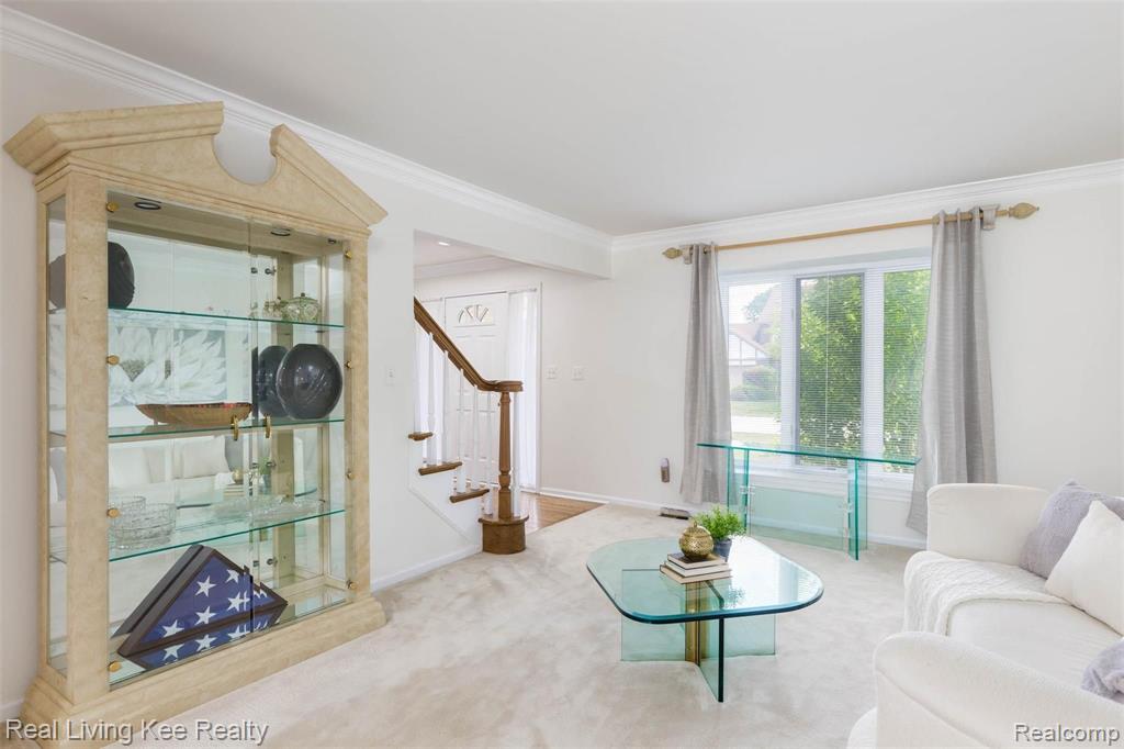 359 Fordcroft Drive Rochester Hills, MI 48309 - Photo 8 of 29