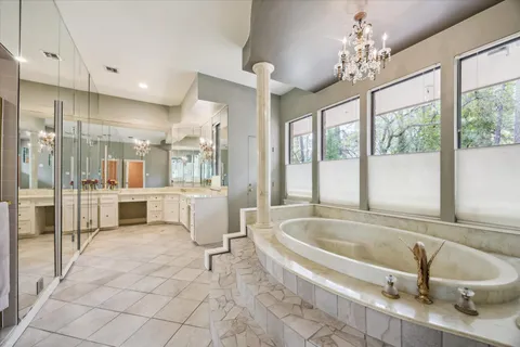 $3,500,000 | 11405 Memorial Circle, Piney Point Village, TX 77024