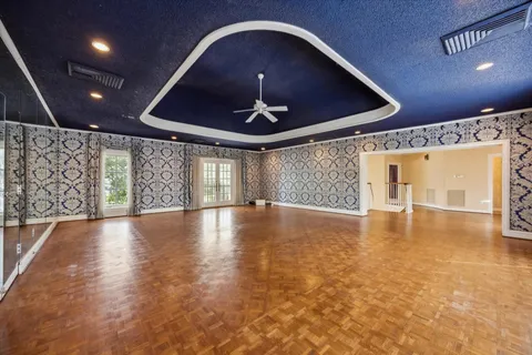 $3,500,000 | 11405 Memorial Circle, Piney Point Village, TX 77024