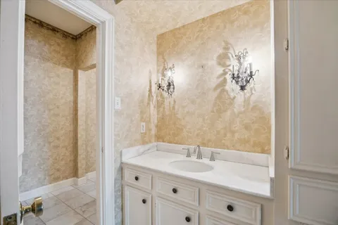 $3,500,000 | 11405 Memorial Circle, Piney Point Village, TX 77024