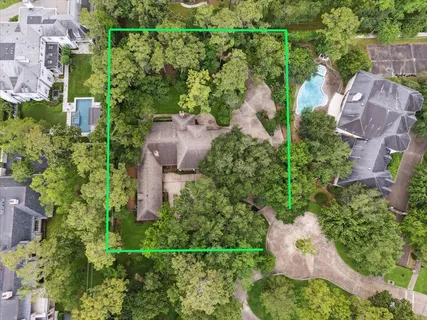 $3,500,000 | 11405 Memorial Circle, Piney Point Village, TX 77024