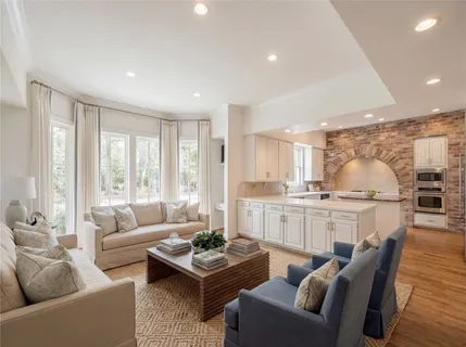 $3,500,000 | 11405 Memorial Circle, Piney Point Village, TX 77024