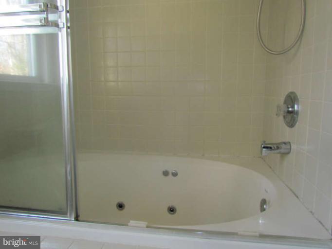 2007 Vineyard Road Annapolis, MD 21401 - Photo 12 of 29 Bath (Master)