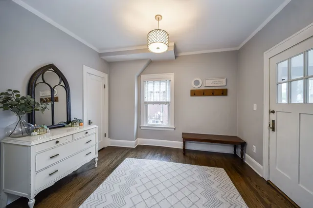 $639,000 | 522 South West Street, Wheaton, IL 60187