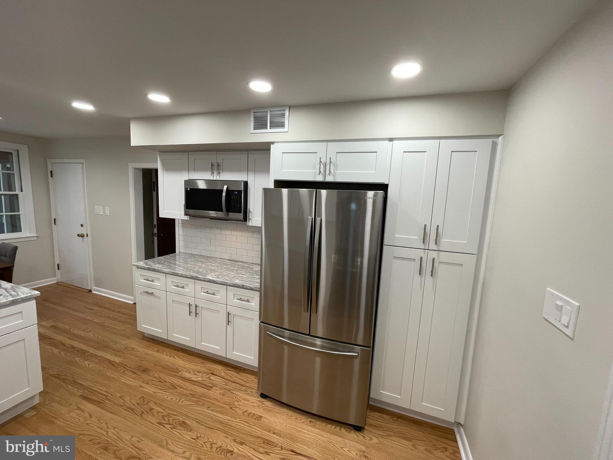 217 Wiltshire Road Wynnewood, PA 19096 - Photo 19 of 52 Soft Close Doors and Drawers