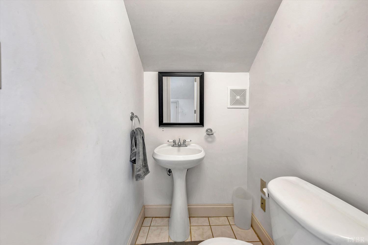 238 Longfield Road Fincastle, VA 24090 - Photo 41 of 93 Gallery Image 41