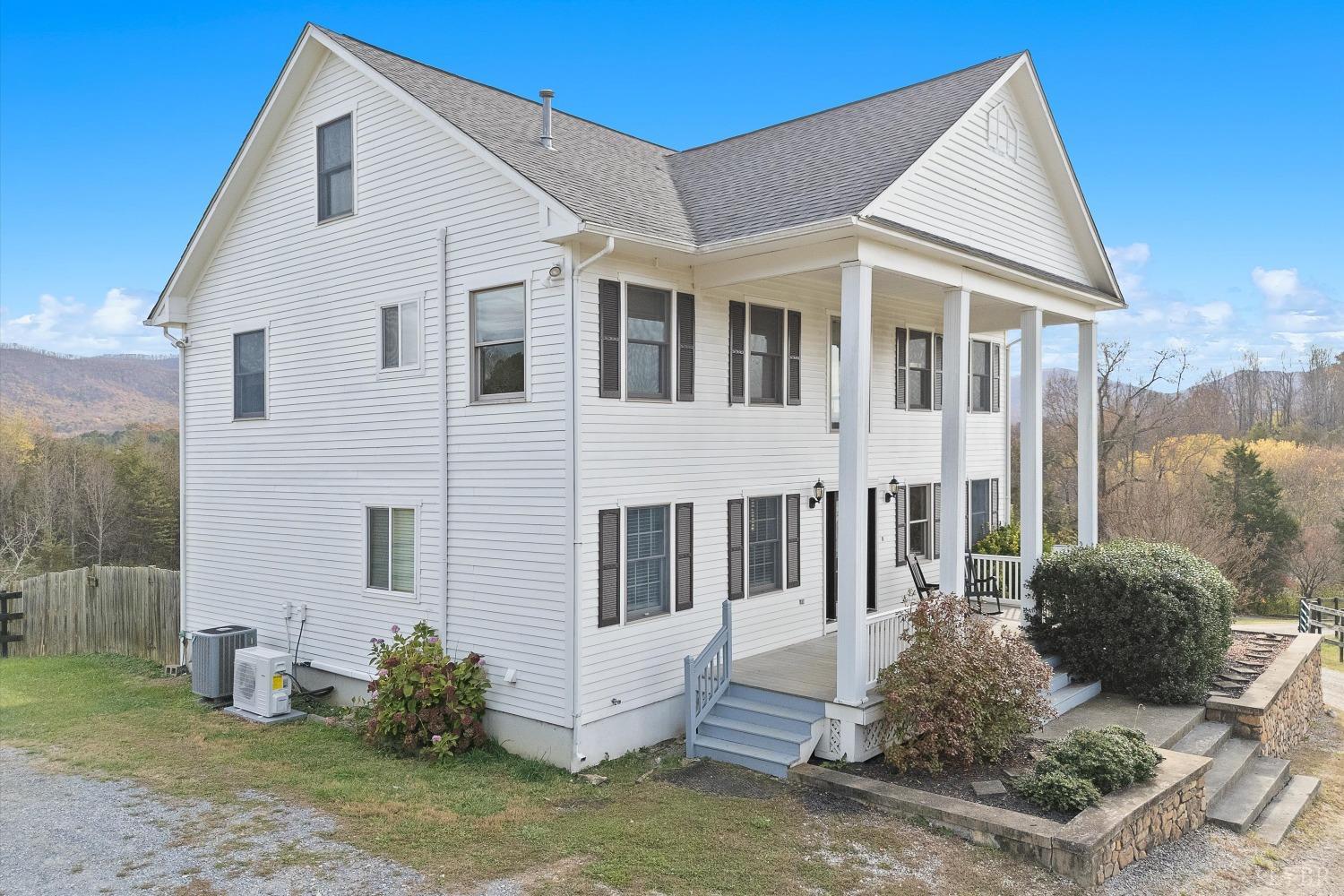 238 Longfield Road Fincastle, VA 24090 - Photo 7 of 93 Gallery Image 7