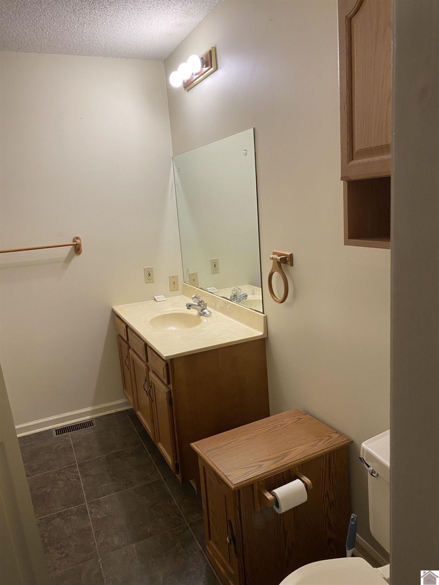 1250 Carter Road Mayfield, KY 42066 - Photo 28 of 46 Primary Bathroom