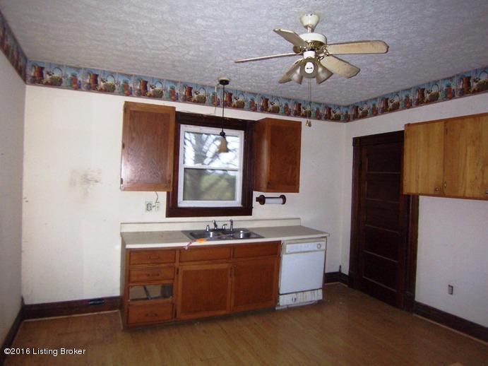 7317 Lawrenceburg Road Bloomfield, KY 40008 - Photo 4 of 14 Kitchen