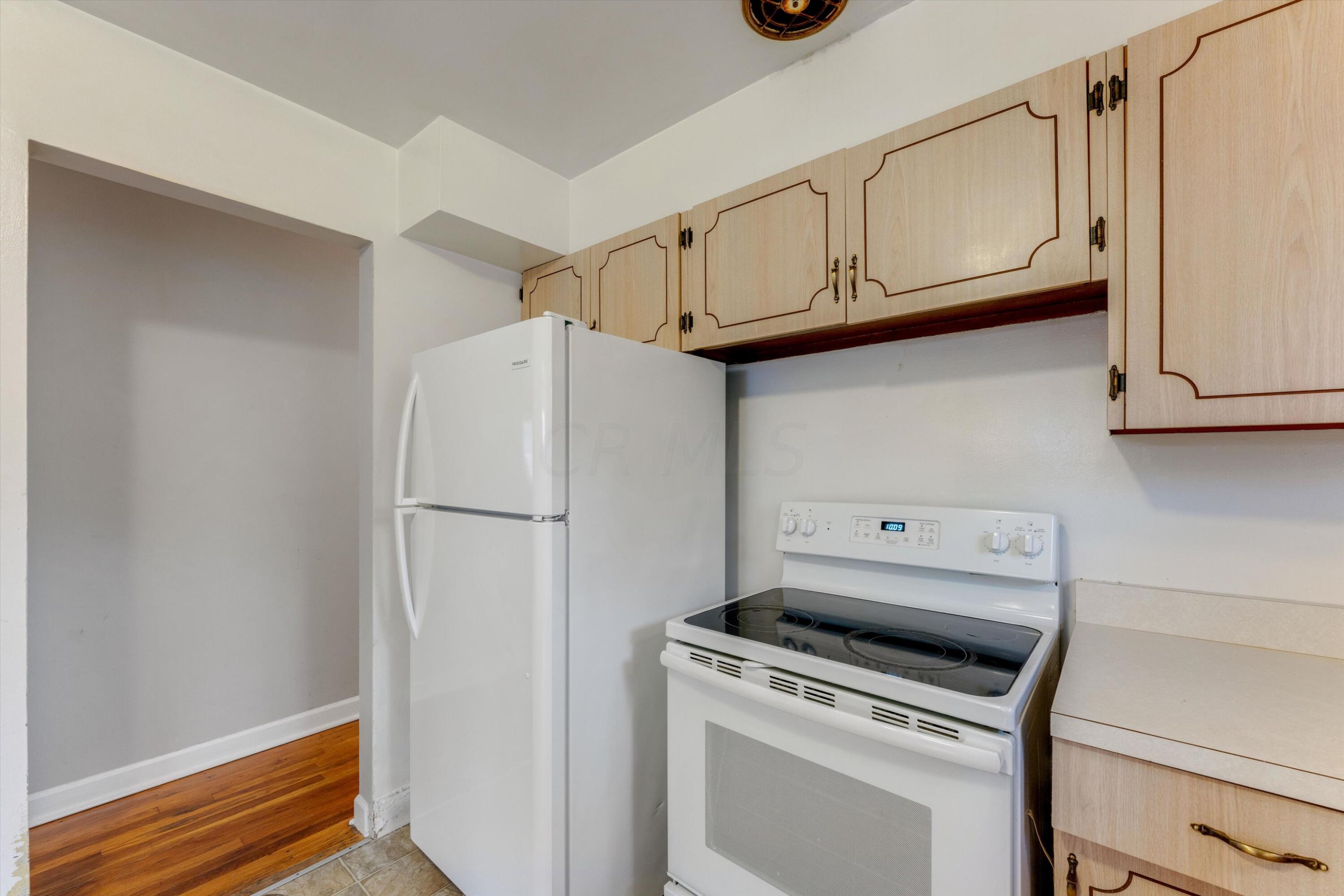 2158 Edgevale Road Columbus, OH 43221 - Photo 15 of 37 Kitchen
