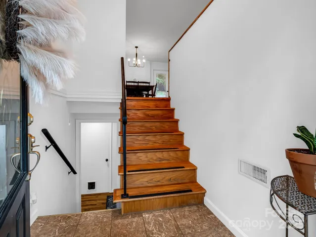 $450,000 | 190 Long John Drive, Hendersonville, NC 28791