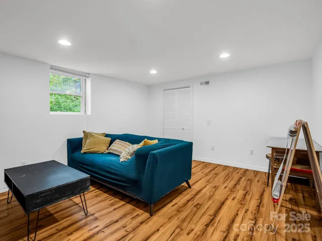 $450,000 | 190 Long John Drive, Hendersonville, NC 28791