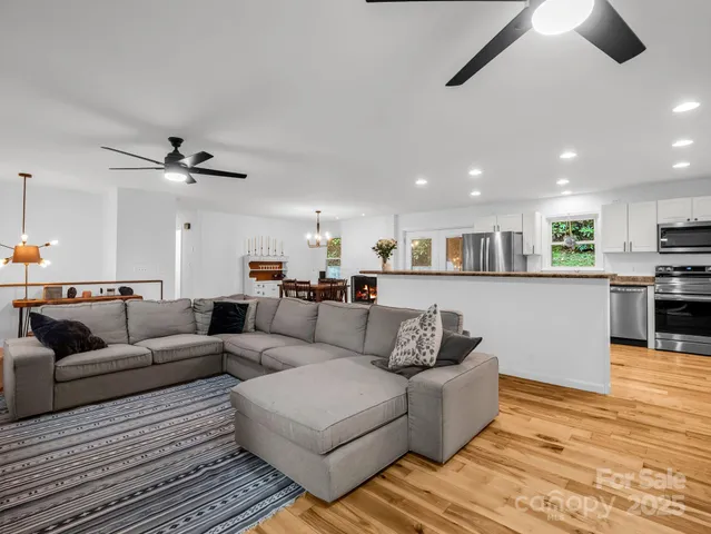 $450,000 | 190 Long John Drive, Hendersonville, NC 28791