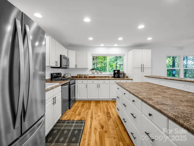 $450,000 | 190 Long John Drive, Hendersonville, NC 28791