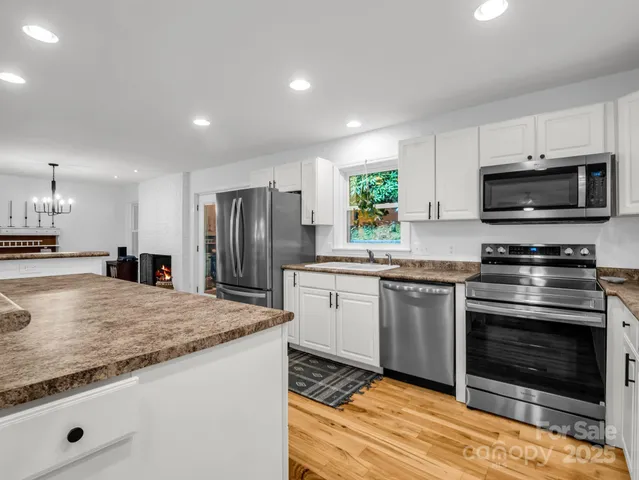 $450,000 | 190 Long John Drive, Hendersonville, NC 28791