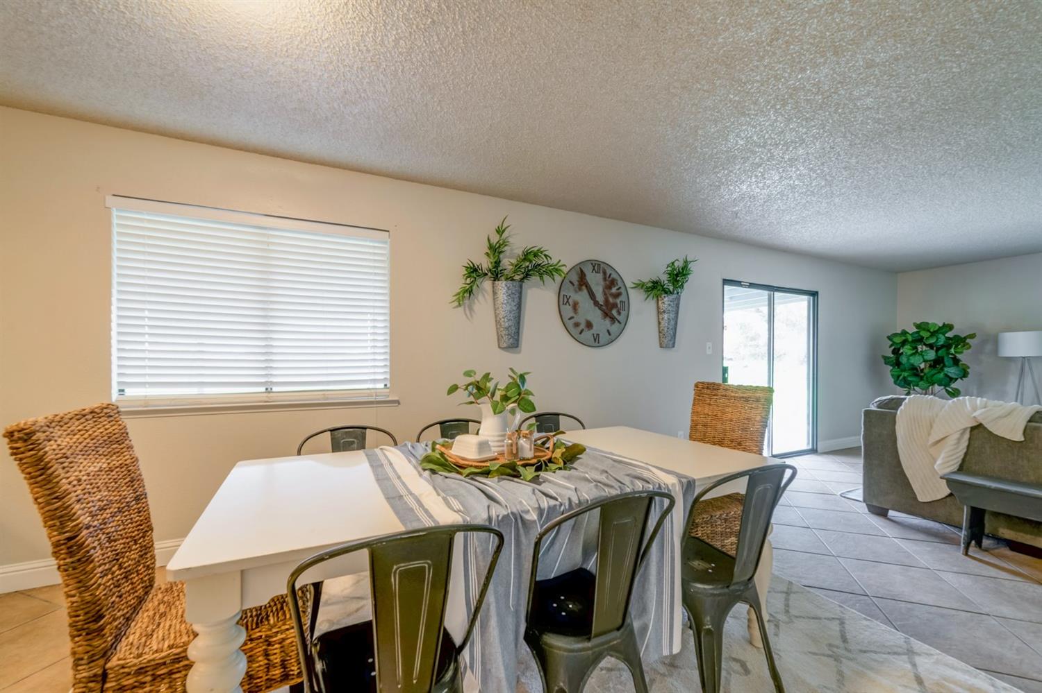 20924 Olympia Road Madera, CA 93638 - Photo 10 of 40 Gallery Image 10
