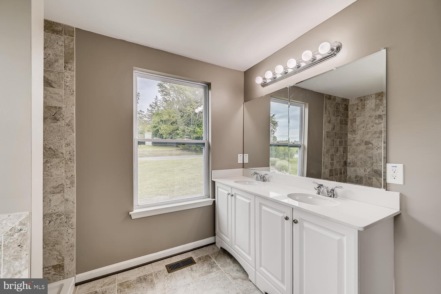2546 Jennings Chapel Road Woodbine, MD 21797 - Photo 14 of 23 Gallery Image 14