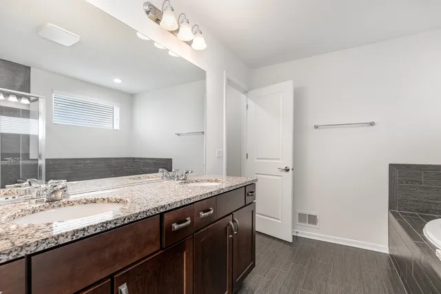 $544,999 | 2643 McLellan Boulevard, Yorkville, IL 60560