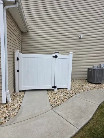 $544,999 | 2643 McLellan Boulevard, Yorkville, IL 60560