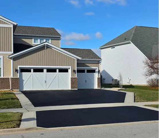 $544,999 | 2643 McLellan Boulevard, Yorkville, IL 60560