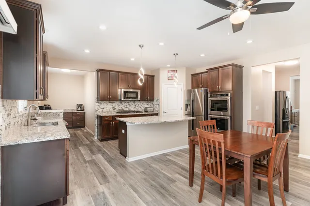 $544,999 | 2643 McLellan Boulevard, Yorkville, IL 60560