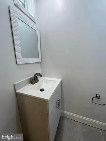 $2,750 | 2430 Carpenter Street, Philadelphia, PA 19146