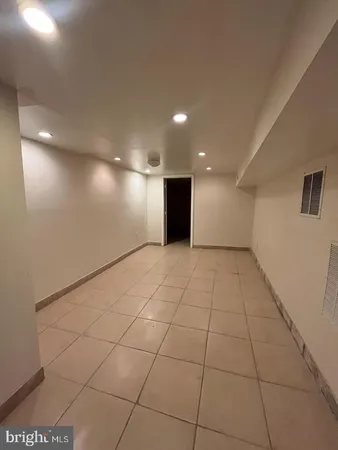 $2,750 | 2430 Carpenter Street, Philadelphia, PA 19146