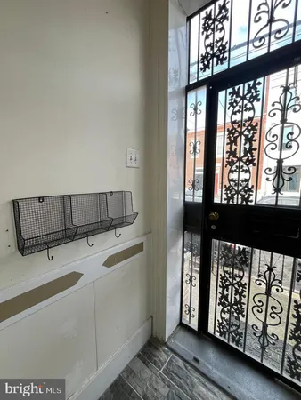 $2,750 | 2430 Carpenter Street, Philadelphia, PA 19146