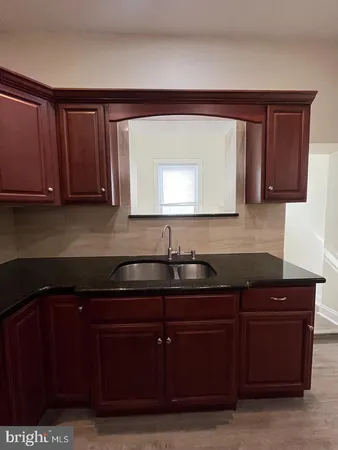 $2,750 | 2430 Carpenter Street, Philadelphia, PA 19146