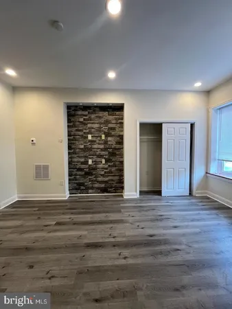 $2,750 | 2430 Carpenter Street, Philadelphia, PA 19146