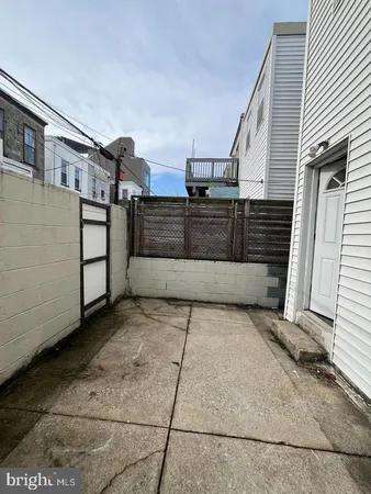 $2,750 | 2430 Carpenter Street, Philadelphia, PA 19146