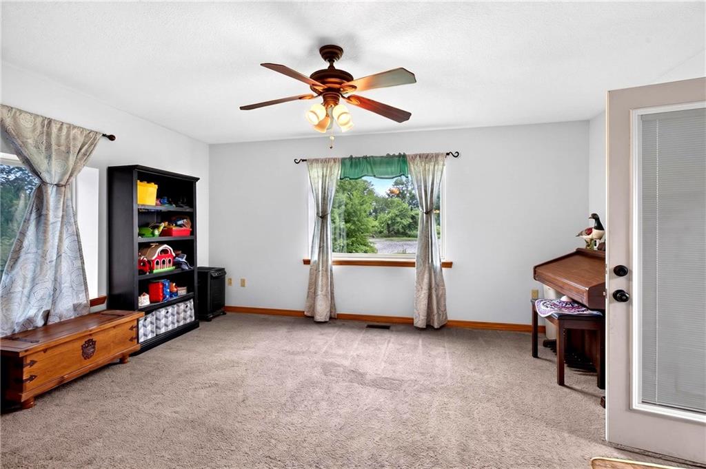 4713 Southeast Lostine Road Columbus, KS 66725 - Photo 28 of 56