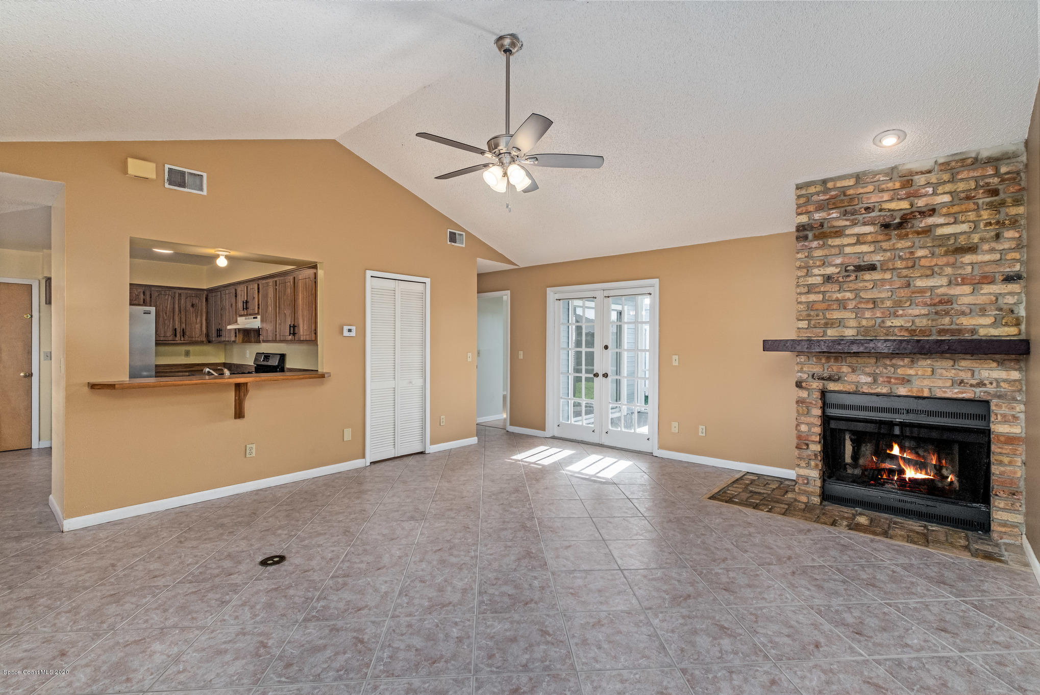 857 Levitt Parkway Rockledge, FL 32955 - Photo 2 of 12 Family Room