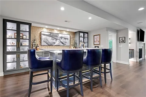 $3,750,000 | 17023 Wallace Way, Loch Lloyd, MO 64012