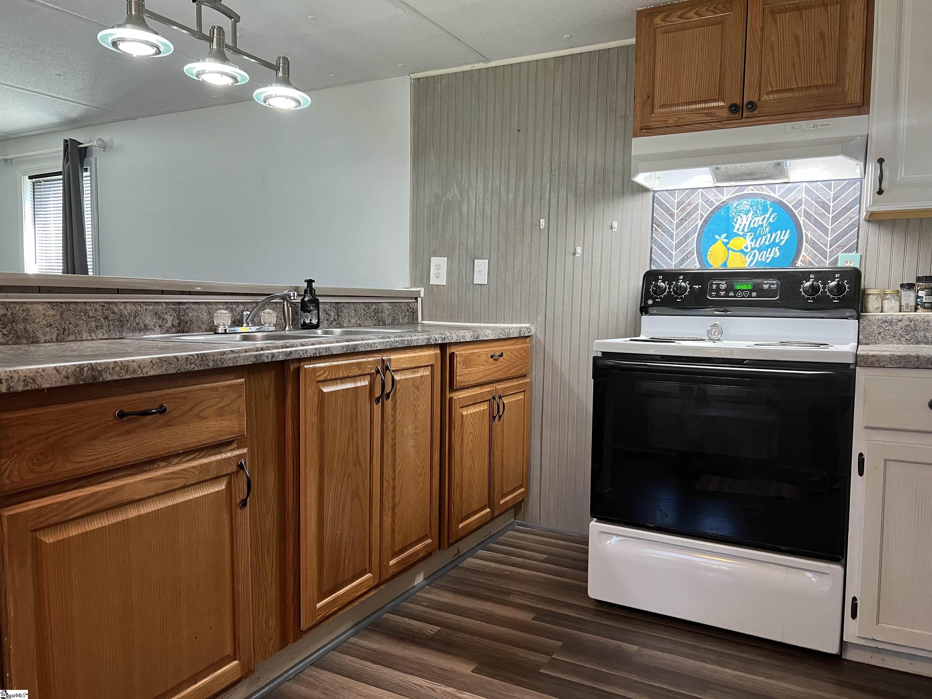 212 Briar Ridge East Williamston, SC 29697 - Photo 3 of 19 Gallery Image 3