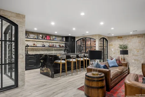 $32,000,000 | 3288 Highway 39, Hunt, TX 78024