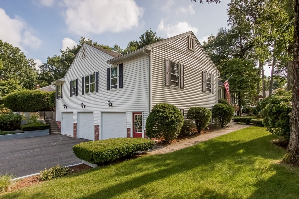 68 Northfield Road Longmeadow, MA 01106 - Photo 2 of 30 Gallery Image 2