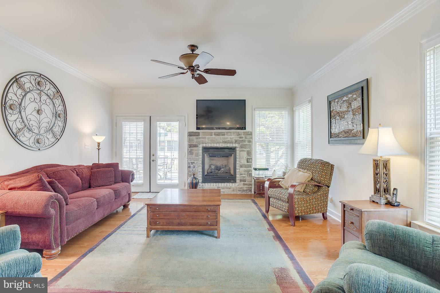 1020 Beach Road Baltimore, MD 21221 - Photo 14 of 27 Family Room