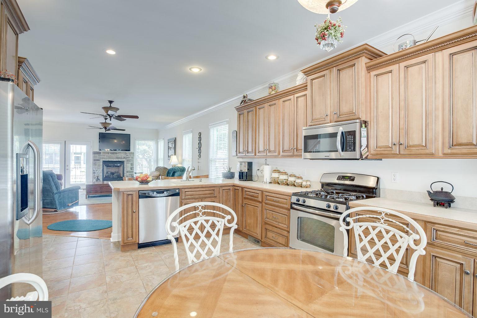 1020 Beach Road Baltimore, MD 21221 - Photo 5 of 27 Kitchen