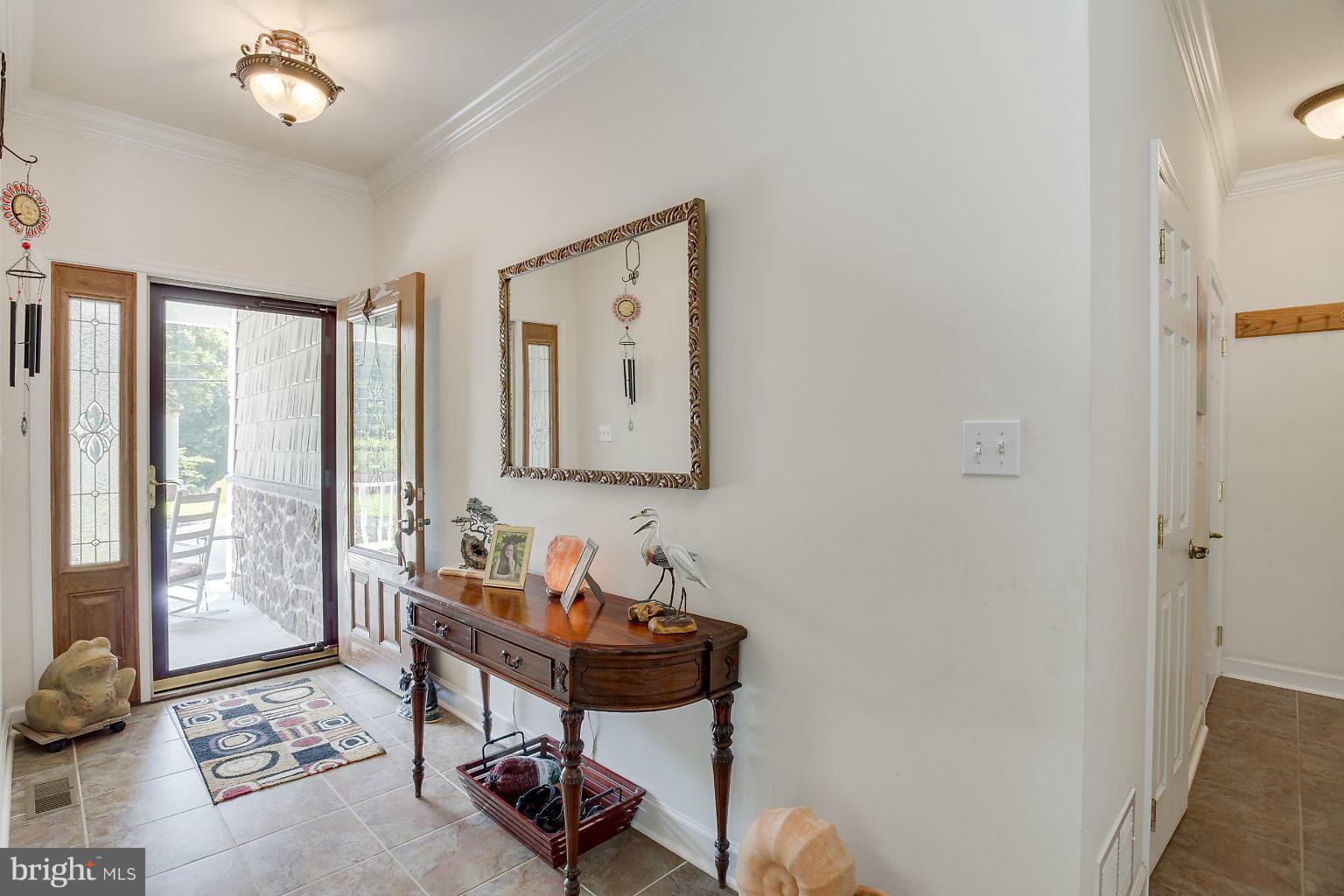 1020 Beach Road Baltimore, MD 21221 - Photo 6 of 27 Interior (General)