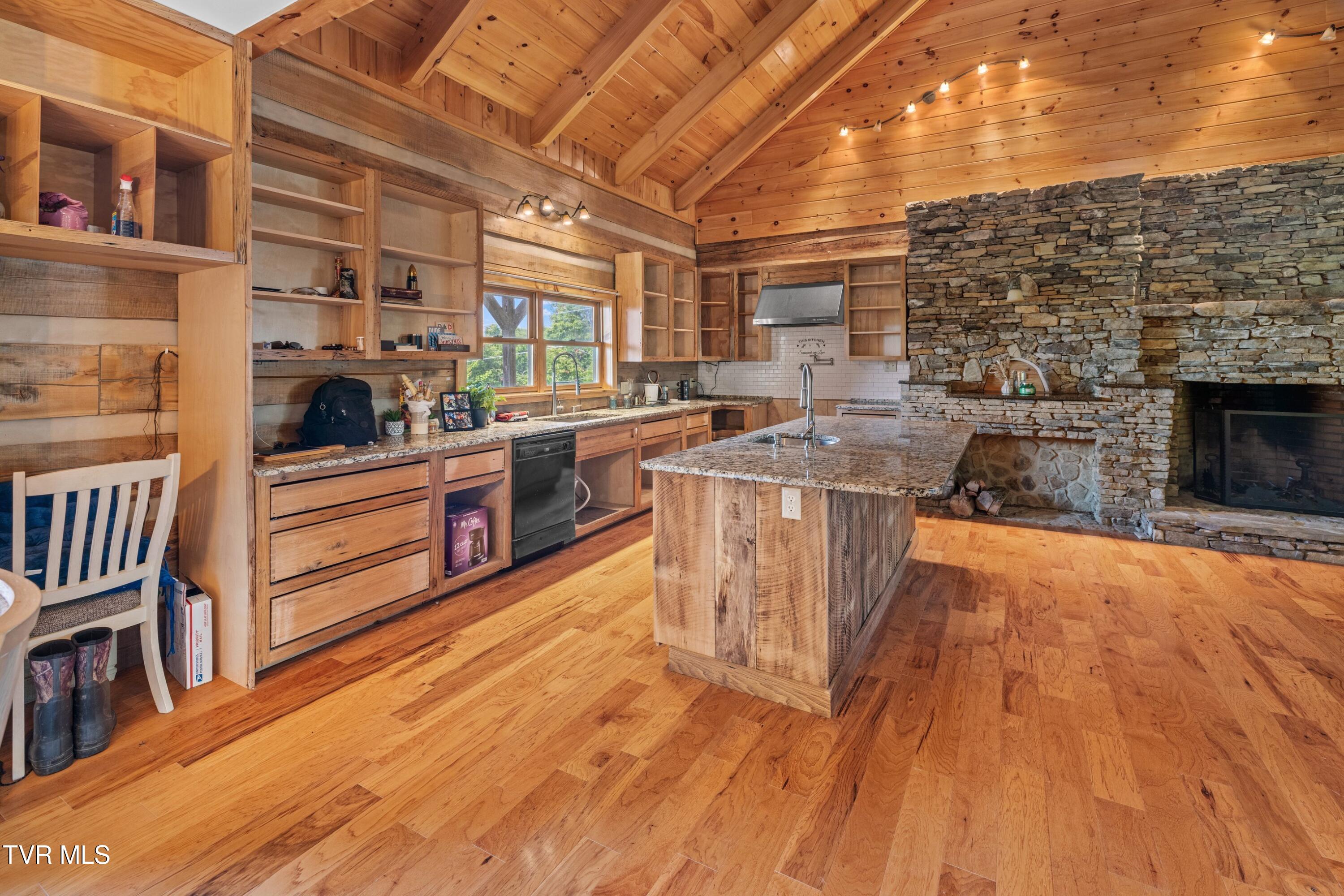 3388 Short Mountain Road Sneedville, TN 37869 - Photo 8 of 61 010-3388WestShortMountainRoad-TN-37869-S