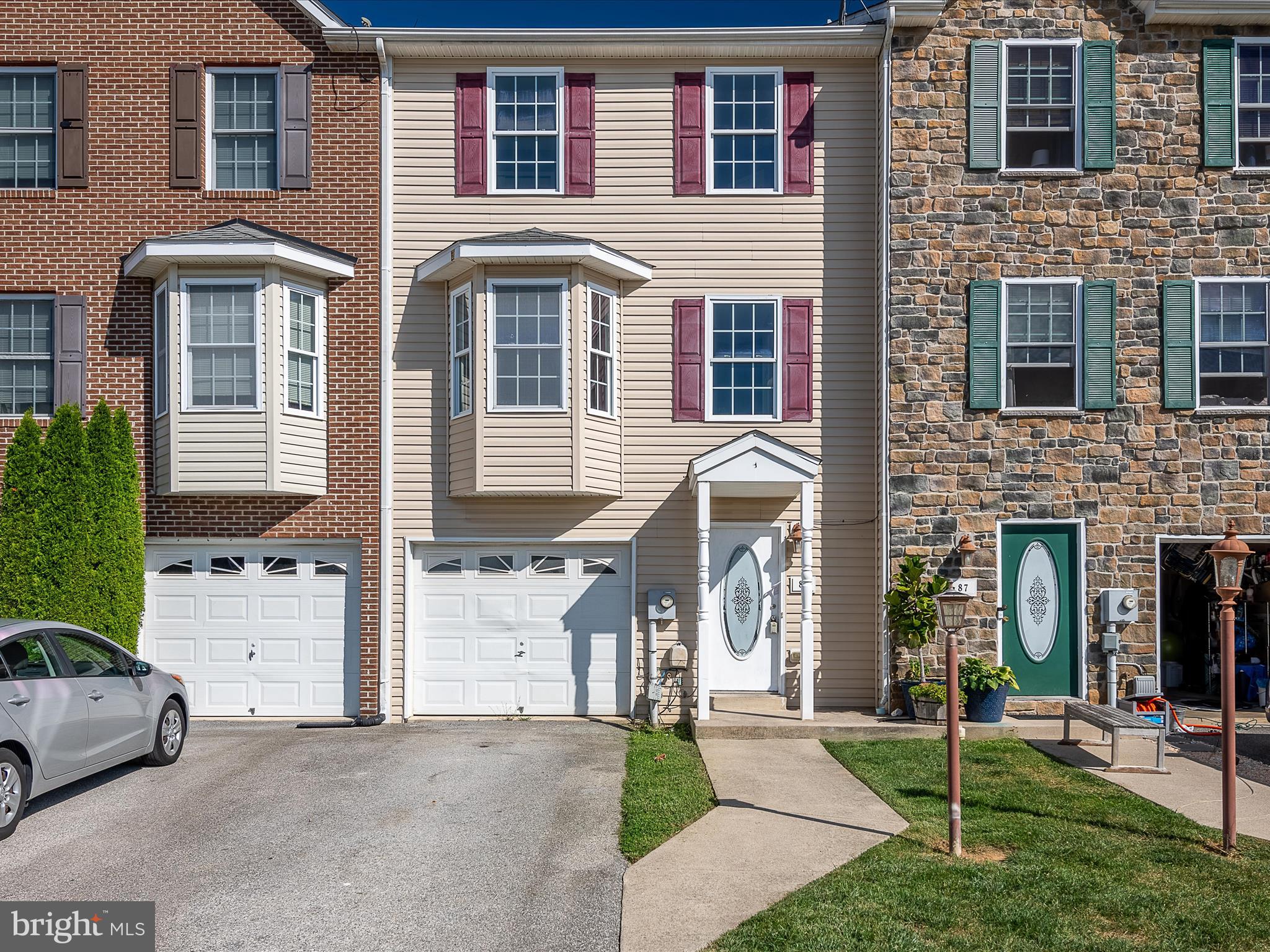 83 Fuzzy Tail Drive Ranson, WV 25438 - Photo 1 of 26 83 Fuzzy Tail Dr-Ranson