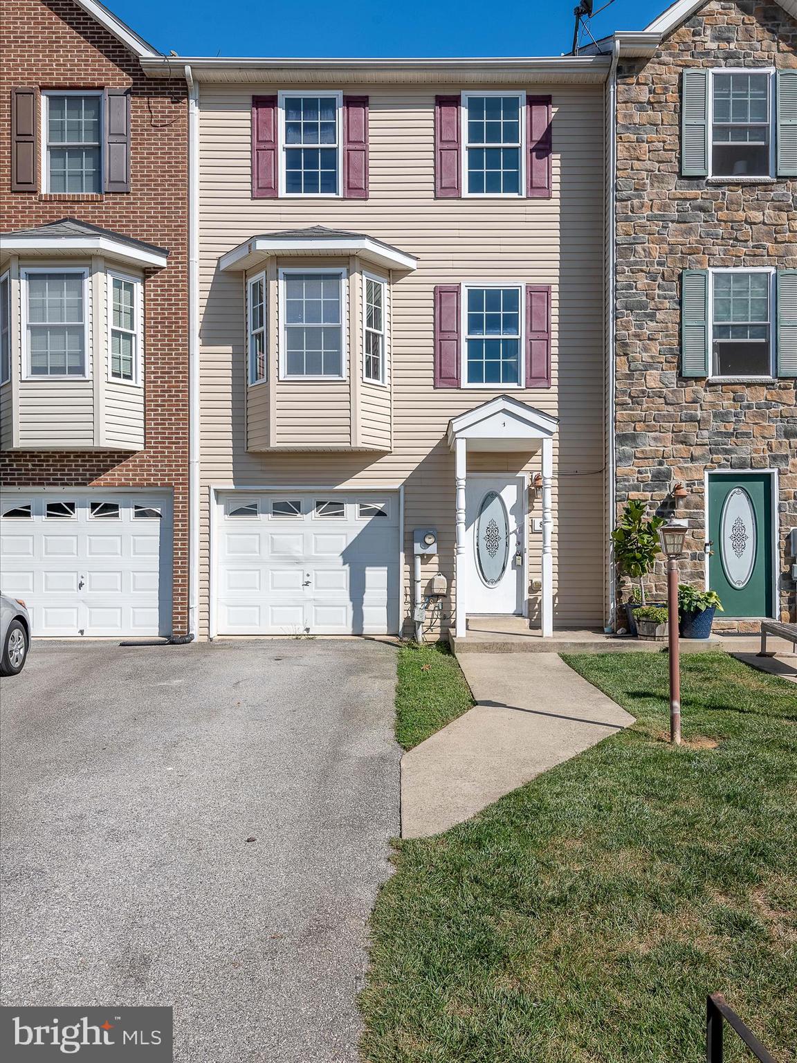 83 Fuzzy Tail Drive Ranson, WV 25438 - Photo 2 of 26 Front