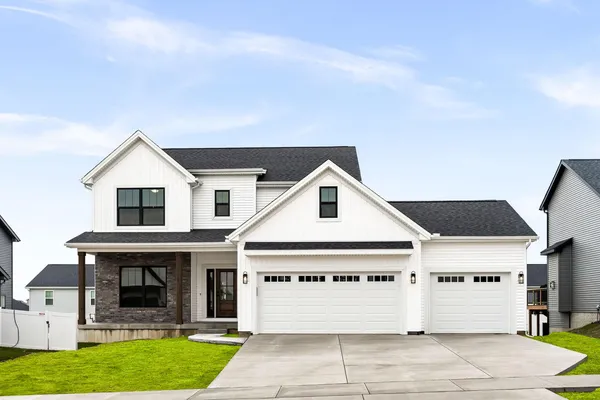 $580,000 | 5211 Castlebar Drive, Bloomington, IL 61705