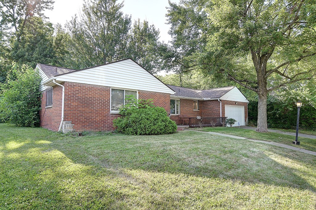 2815 Rugby Road Dayton, OH 45406 - Photo 3 of 24 Gallery Image 3