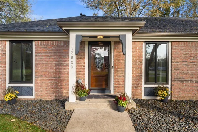 $750,000 | 13600 96th Street Northeast, Elk River, MN 55330