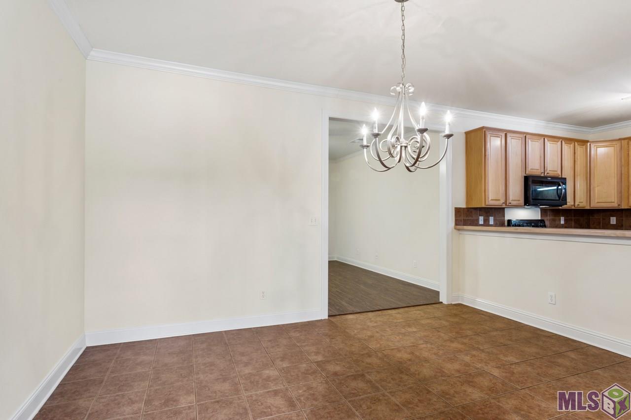 809 Summer Breeze Drive, Unit 1202 Baton Rouge, LA 70810 - Photo 7 of 22 Dining Room